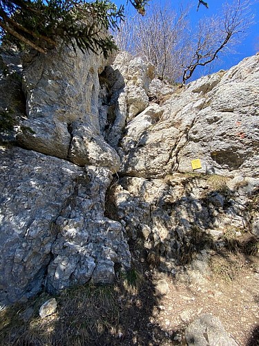 Le Corbeley attraverso il Col du Planet