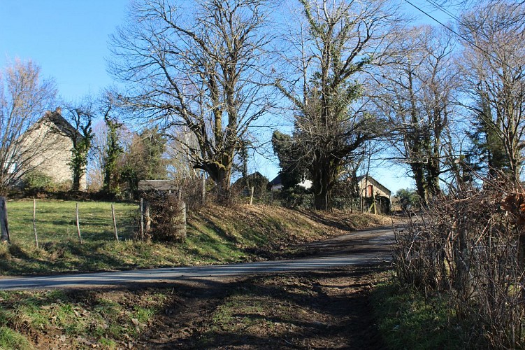 Village du Chataigner - Eyburie © JL OT TDC (3)