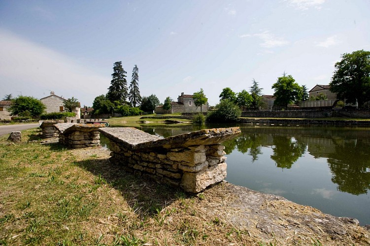 Lavoir à Aujols 
