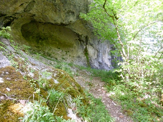 Aujols - Grotte des Conquettes 