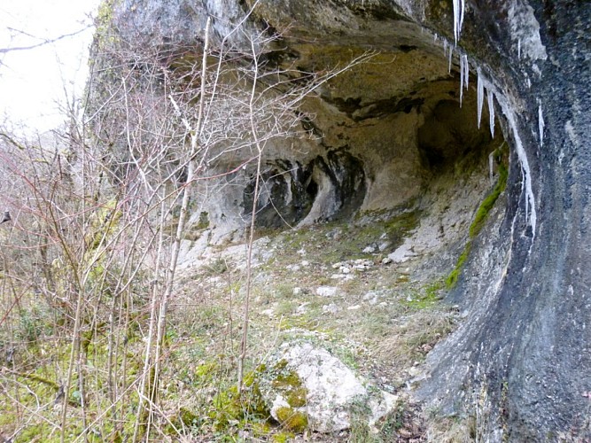 Aujols - Grotte des Conquettes 