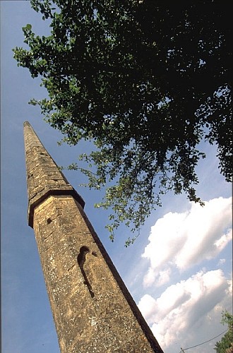 Figeac : Monument dit L'Aiguille du Pressoir