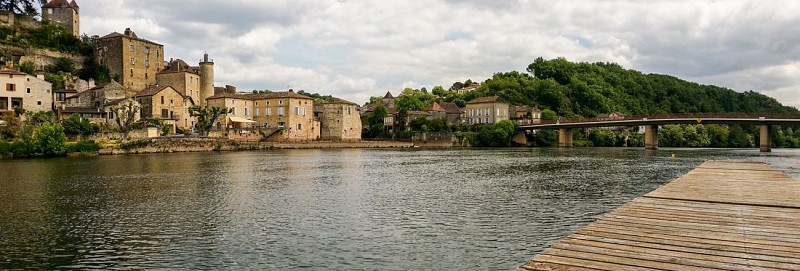 01Puy l'Eveque - Vue des berges © Lot Tourisme - C. Sanchez