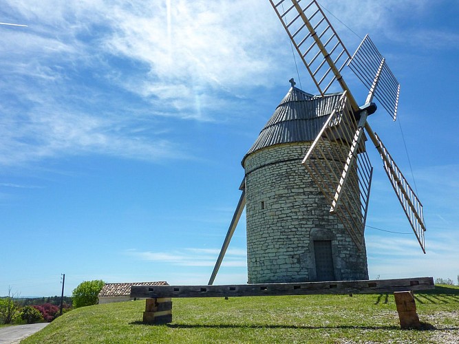 Boisse - moulin à vent © Lot Tourisme - C. Sanchez