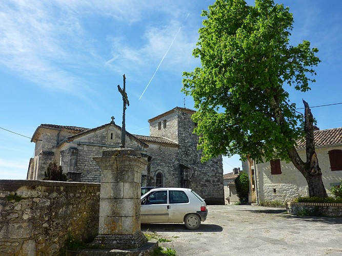 Boisse - Place de l'Eglise © Lot Tourisme - C. Sanchez