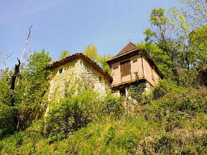 09Lherm - Maison sur les hauteurs © Lot Tourisme - C. Sanchez