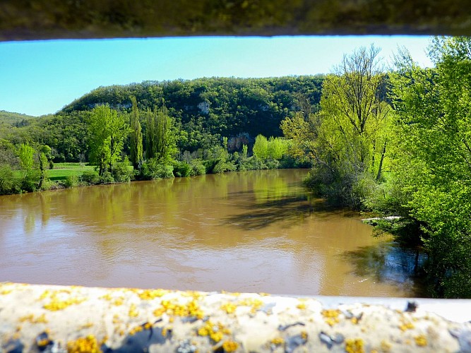 Cénevières - Le Lot vue du pont de Cénevières © Lot Tourisme - C. Sanchez
