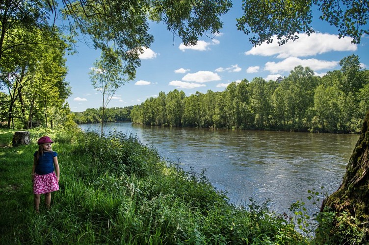 Berges de la Dordogne - ENS de Floirac_02 © Lot Tourisme - C. ORY