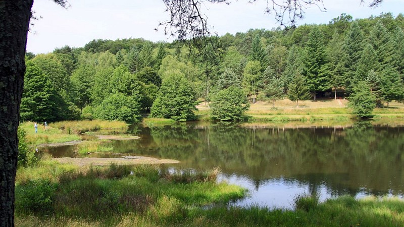 Photo texte thématique - Comiac VD12 - Lac de vergnes.Comiac.le lac©M.Légeron