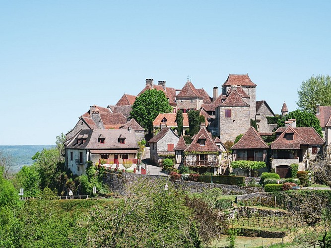 Vue-village-Loubressac-paysage