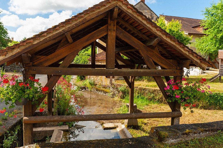 Saint Chamarand au printemps