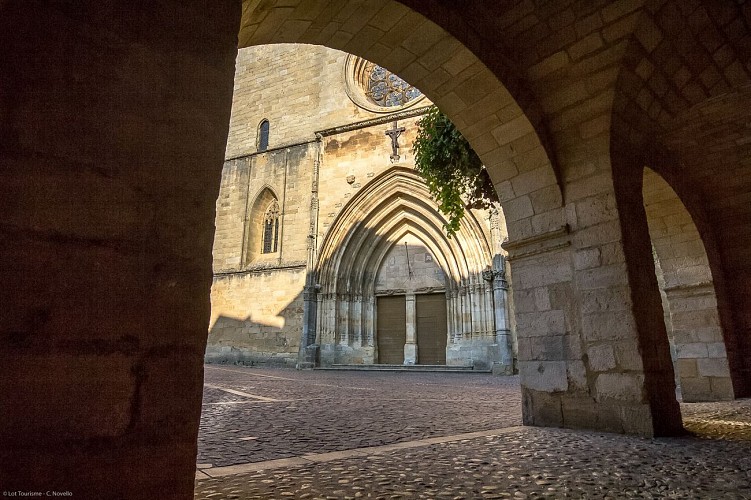 Eglise Saint-Pierre à Gourdon