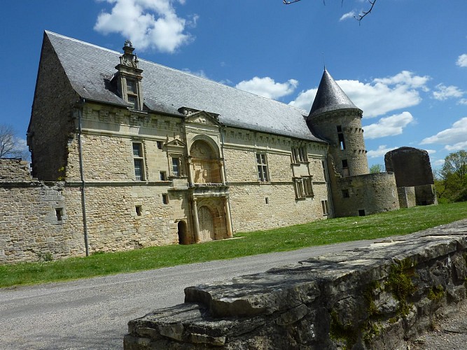 Assier - Château de la Renaissance, Oeuvre de Galiot _01 © Lot Tourisme - C. Sanchez