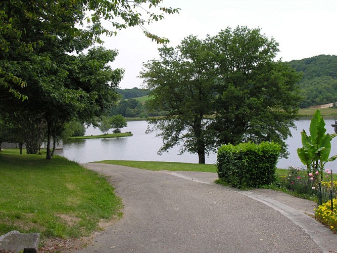 Sénaillac Latronquière - Lac du Tolerme