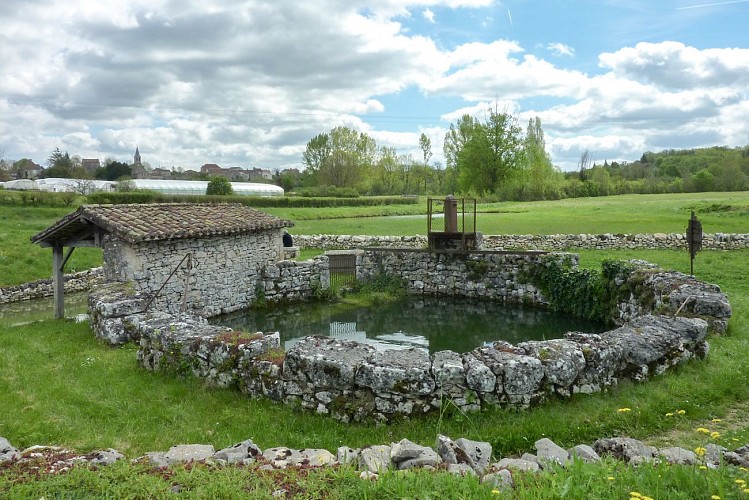 Escamps - Puits et lavoir © Lot Tourisme - C. Sanchez