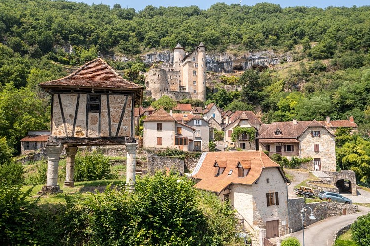 Vue drone de Larroque-Toirac © Cyril Novello - Lot Tourisme 210721-140515