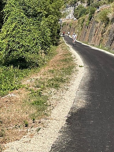 2022-aval mercues velo