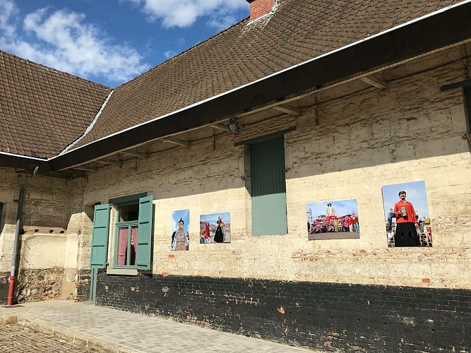 Loos, von Les Oliveaux zur Farm von Ennequin