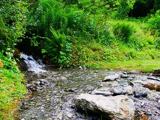 Le refuge du Plan des Gouilles par les Enclos du Seil