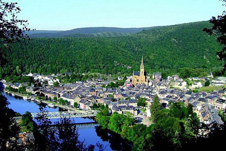 Vue sur la ville de Fumay