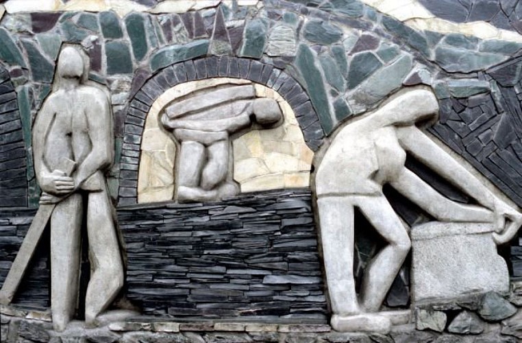 Fresque des Scailleteux à Fumay