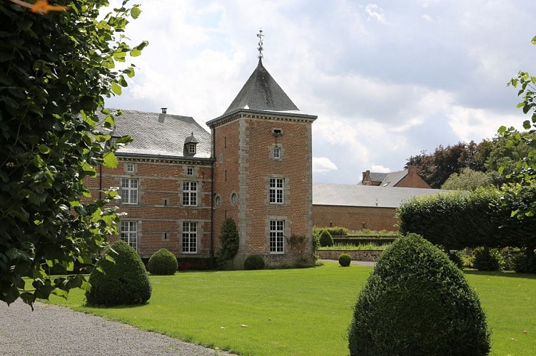 Le grand tour d’Andenne : Fermes, châteaux et églises romanes