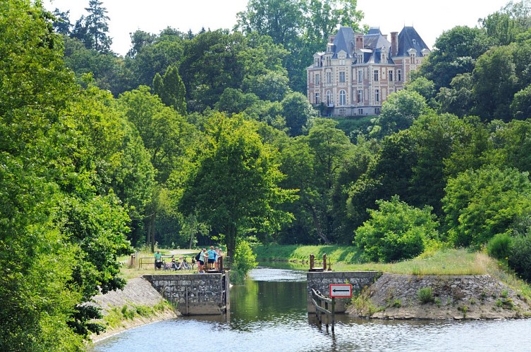 GR365 - ETAPE 5 - MAYENNE - ANDOUILLÉ