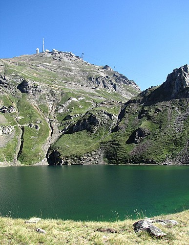 Le lac d'Oncet et le pic du Midi de Bigorre