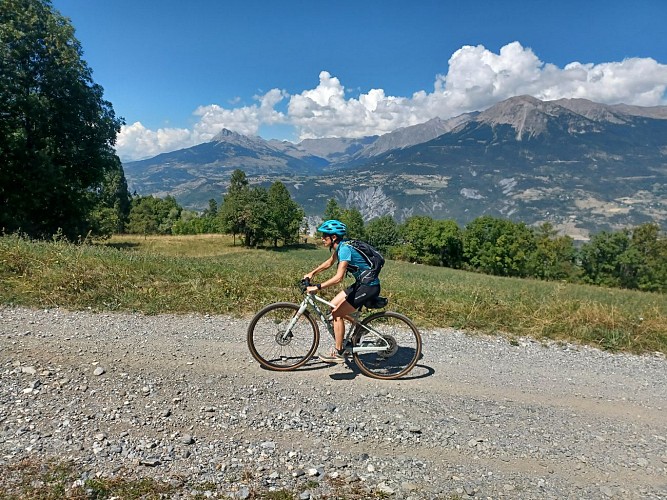 Le Boscodon (boucle gravel N° 61 rouge)