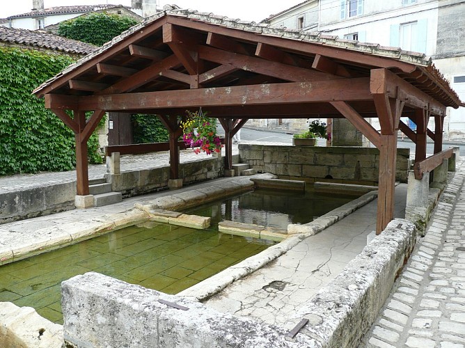 Burie : les 12 fontaines