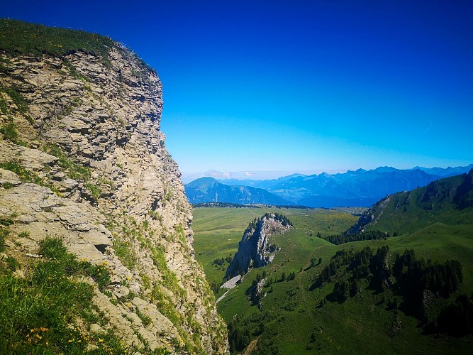 Lessy lake by Cenise