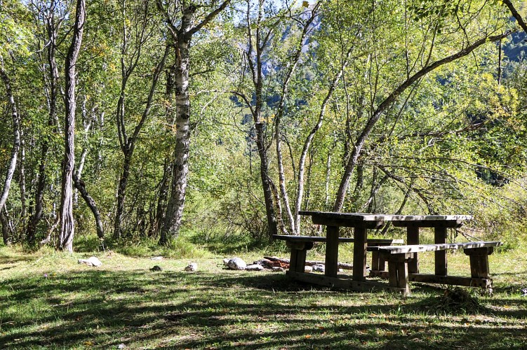 The Prés Plans valley