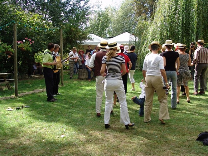 The Marne: the era of open-air dance halls