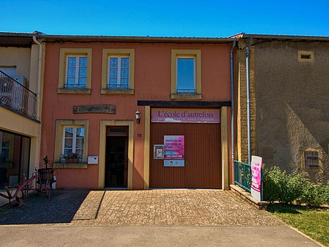 Ecole d'autrefois de Metzervisse