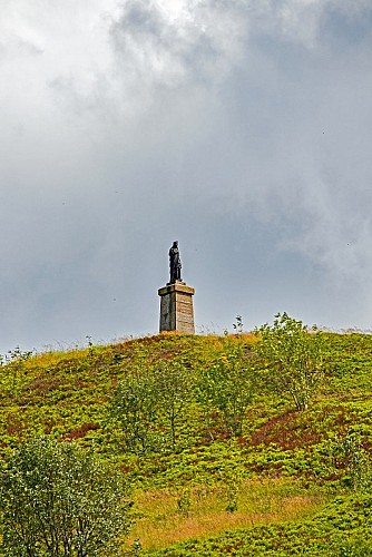 Wanderung - Die Statue von Sainte-Barbe über die Roches du Sabbat