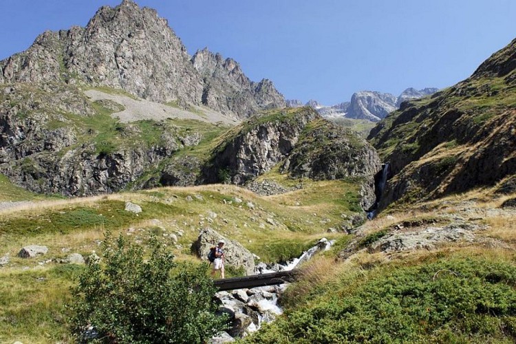 Le sentier vers le refuge de l'Olan
