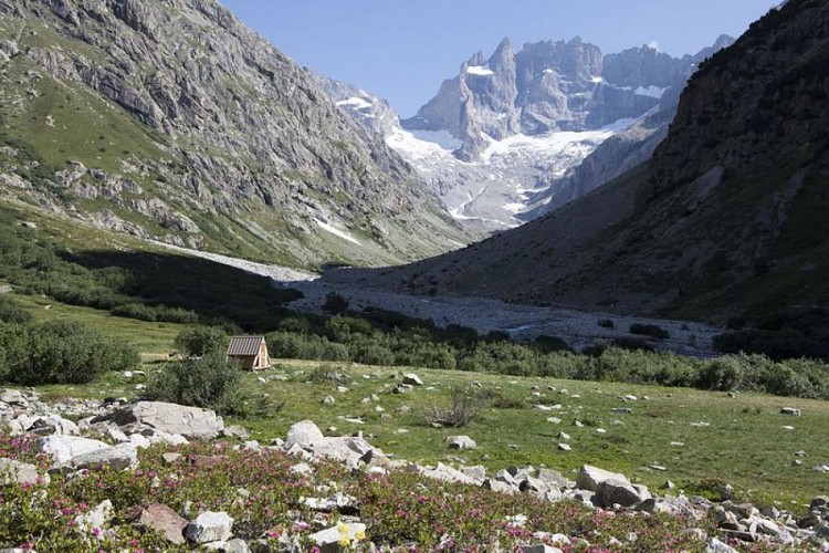 Cabane d'alpage dans le vallon des Etançon