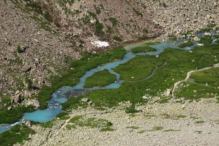 Entre le lac de la Douche et la cabane pastorale d'Arsine
