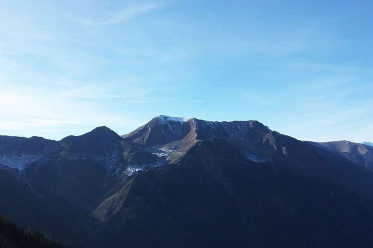 Point de vue sur la crête du Quairelet et le Prés clot en montant au vallon de la Chalp