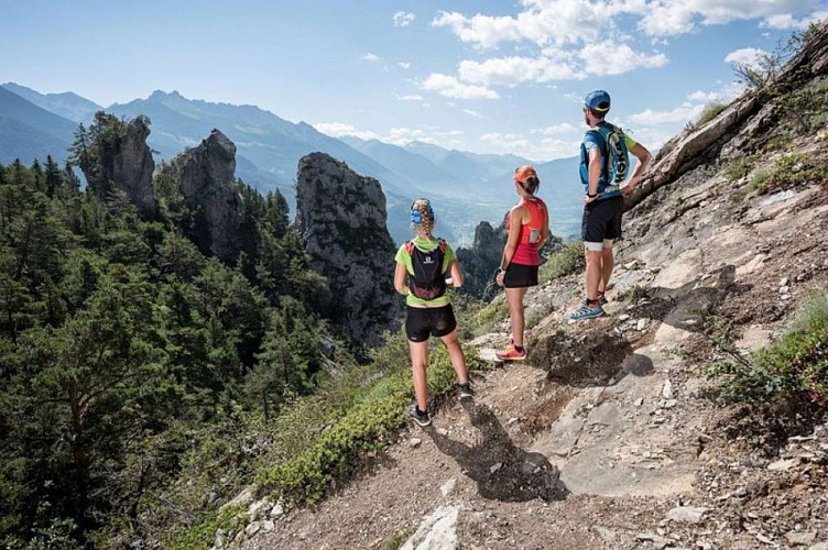 Vue sur la vallée de la Durance depuis la Crête de la Rortie