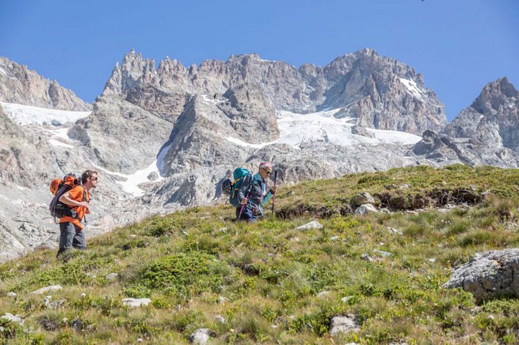 Vers le refuge Temple-Ecrins