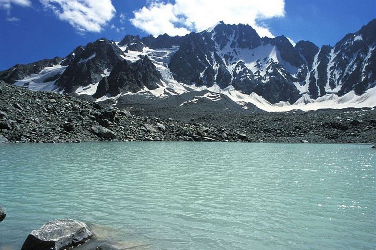 Lac principal du glacier d'Arsine, montagne des Agneaux versant NW