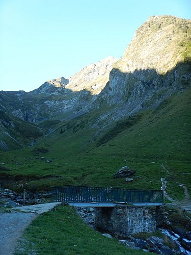 CIRQUE DE LA GLERE PAR LE CHEMIN DE L'IMPERATRICE