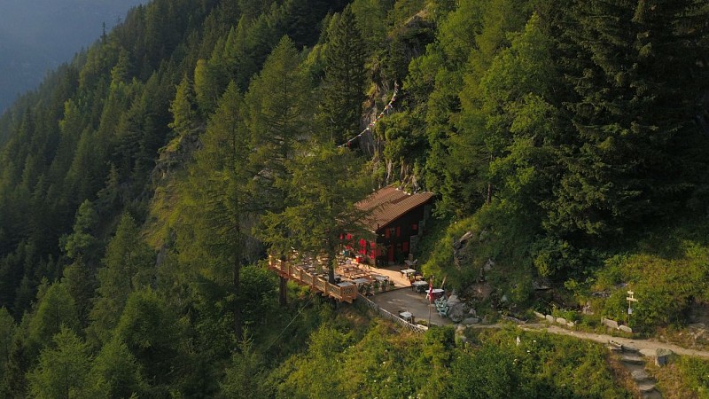 Escursione al Chalet du Chapeau da Tines