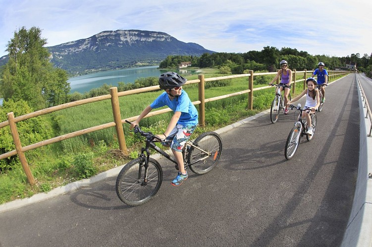 Lac d’Aiguebelette greenway