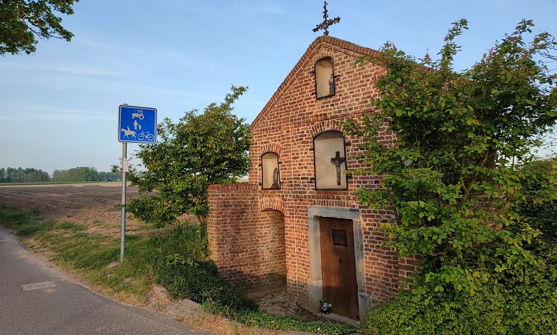 Chapelle Notre Dame de Lorette Sauvenière Amandine Couvreur (5)