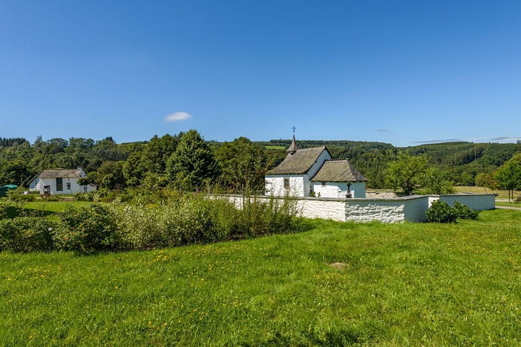 À travers la vallée de la Haute Lesse et les forêts ardennaises