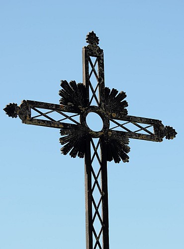 Visit of Le Breuil around its church