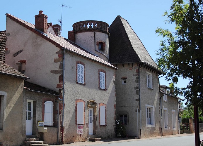 Visit of Le Breuil around its church