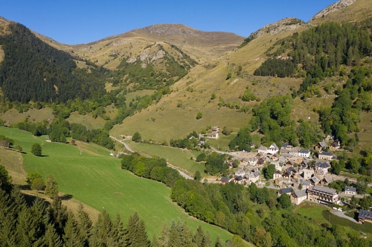 RANDONNEE AU PIC DU MONT-NE AU DEPART DU COL DE BALES